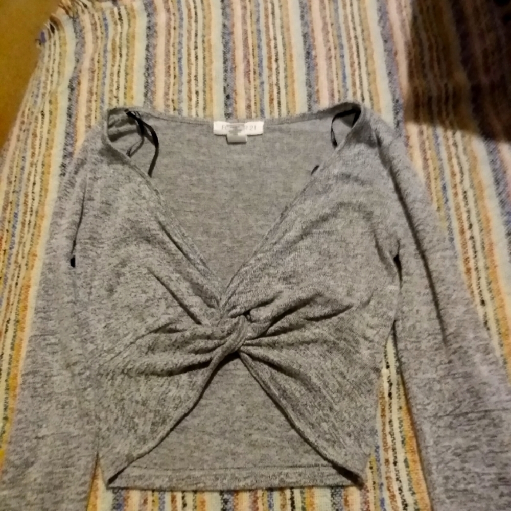 Forever 21 knotted long Sleeve Crop Top